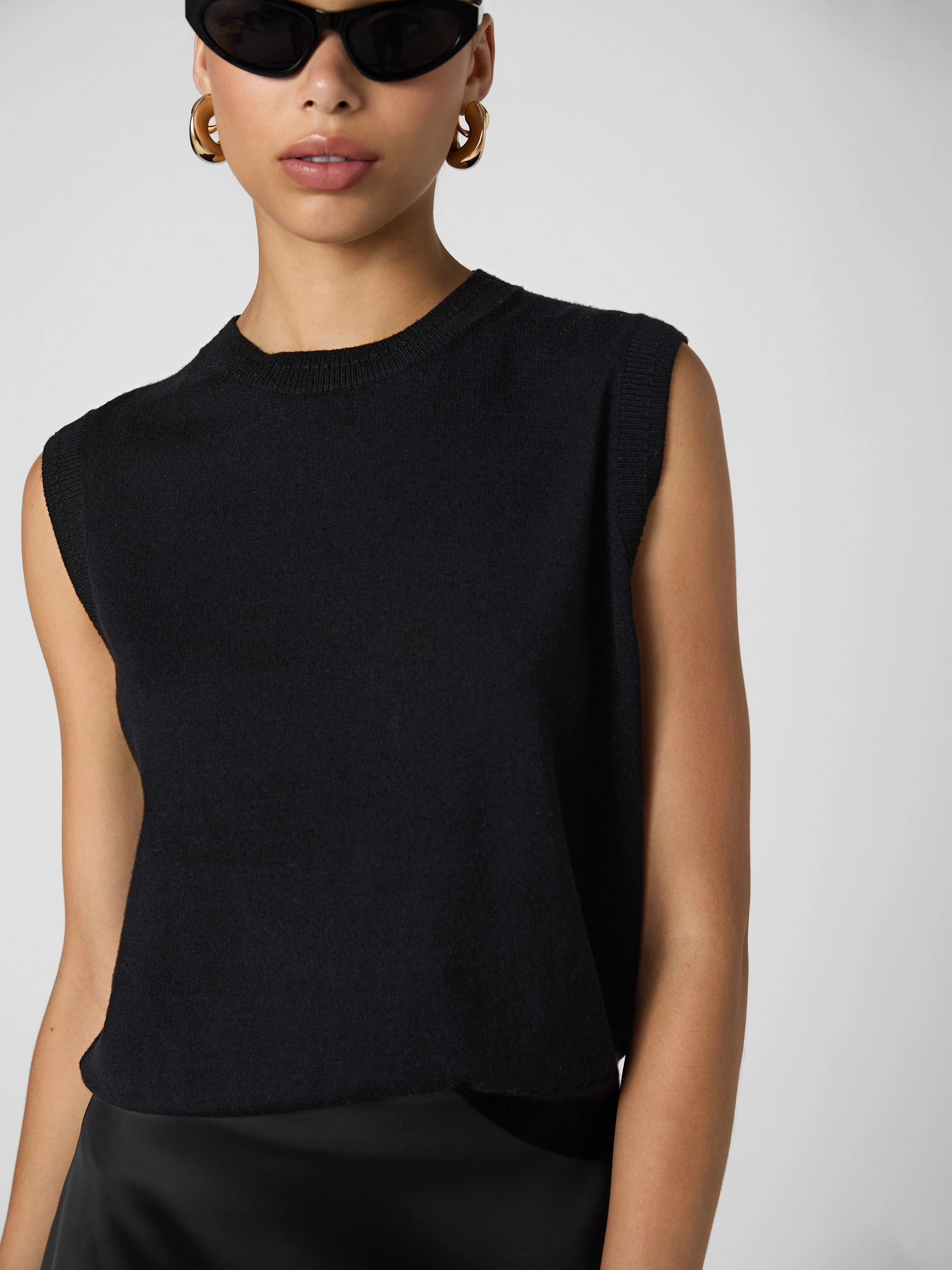 Cosysoft Sleeveless Sweater Vest