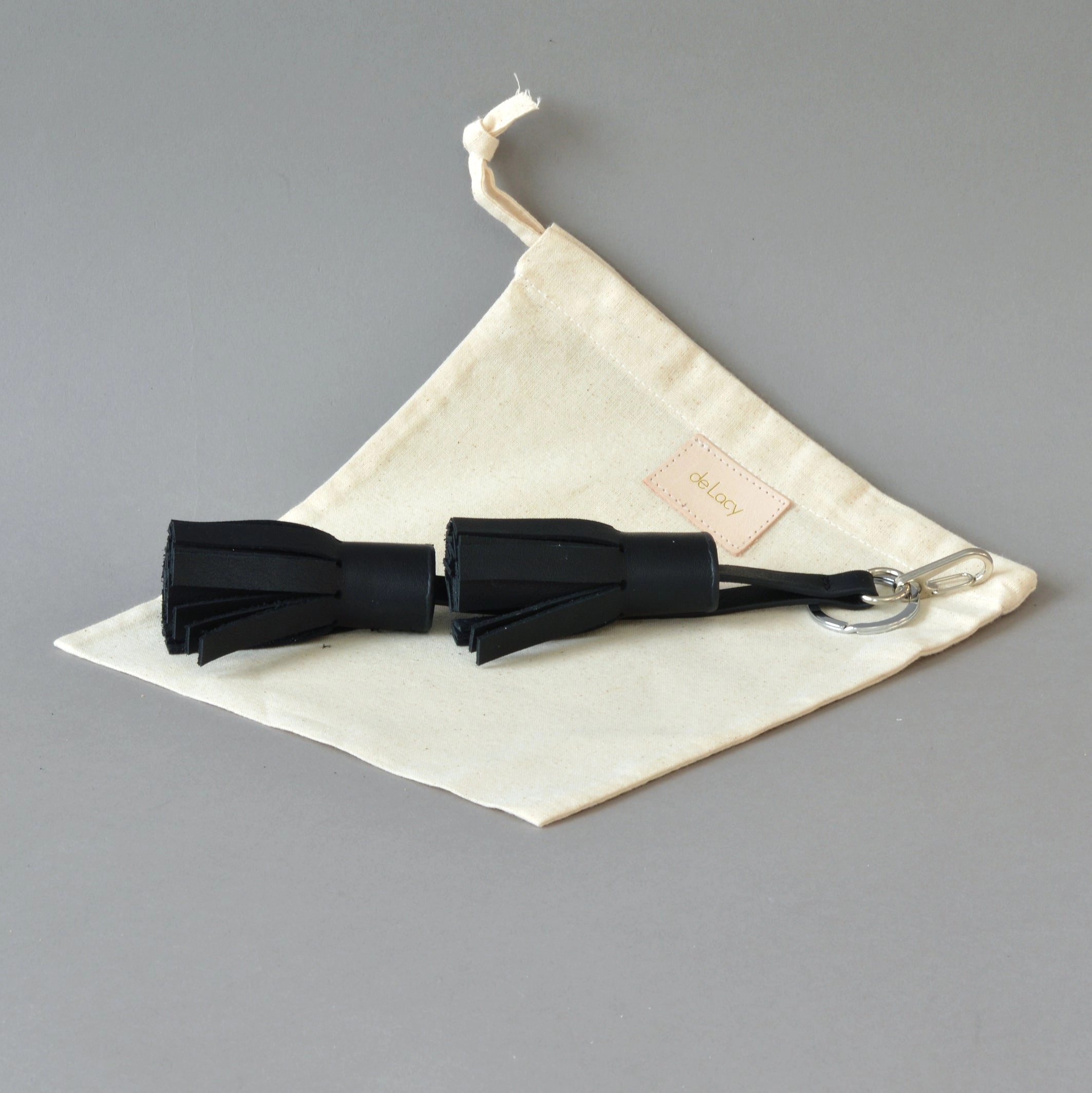 Twin Tassel Key Ring Black